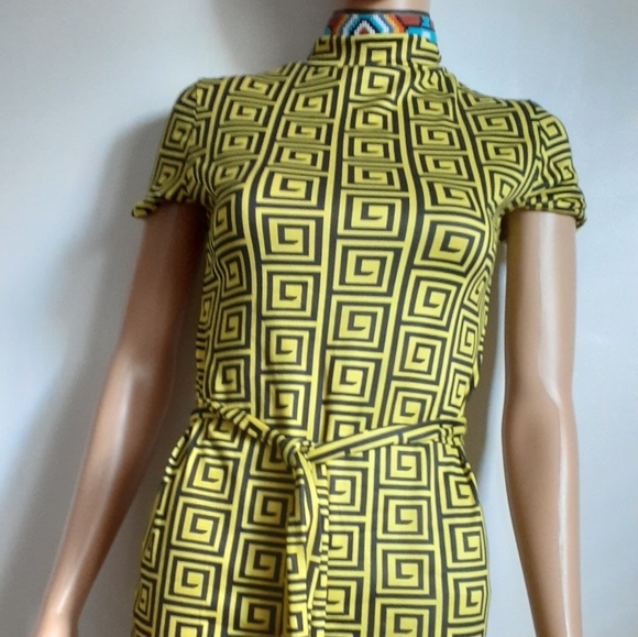 DRESS SOLD OUT - Picture 4 of 12